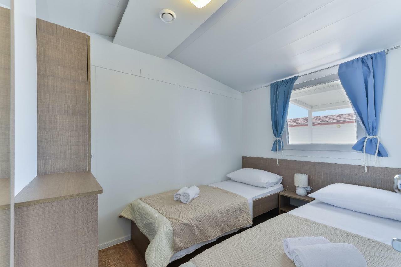 Mobile House Nord 1 Laguna Villa Turanj Exterior photo